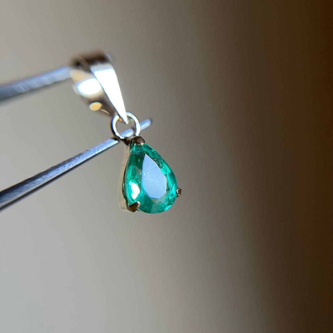 K18 天然石エメラルド ペンダントトップ　18金イエローゴールド　PEAR