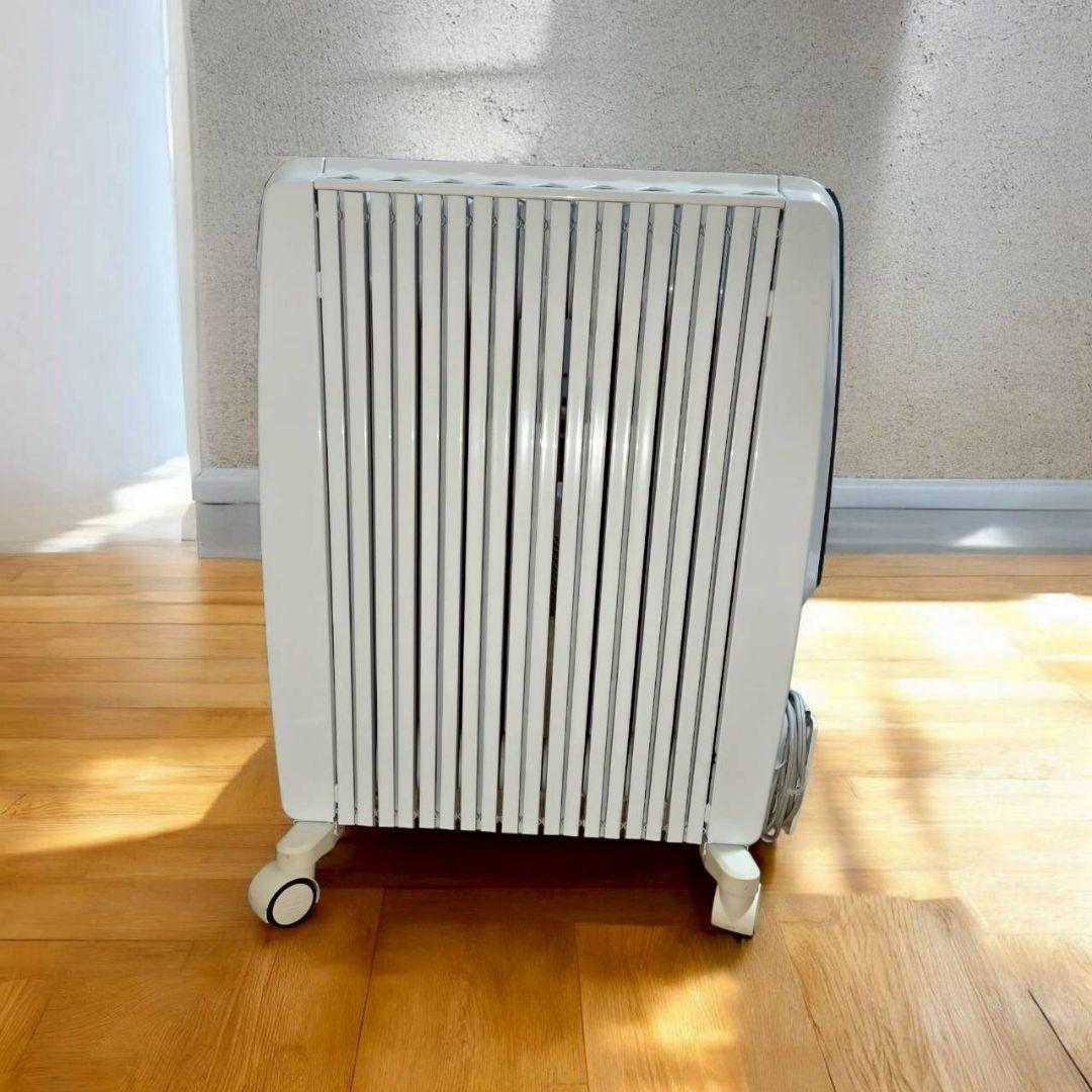 4〜10畳【デロンギ】オイルヒーター　節約　暖房　チャイルドロック　家電　防寒