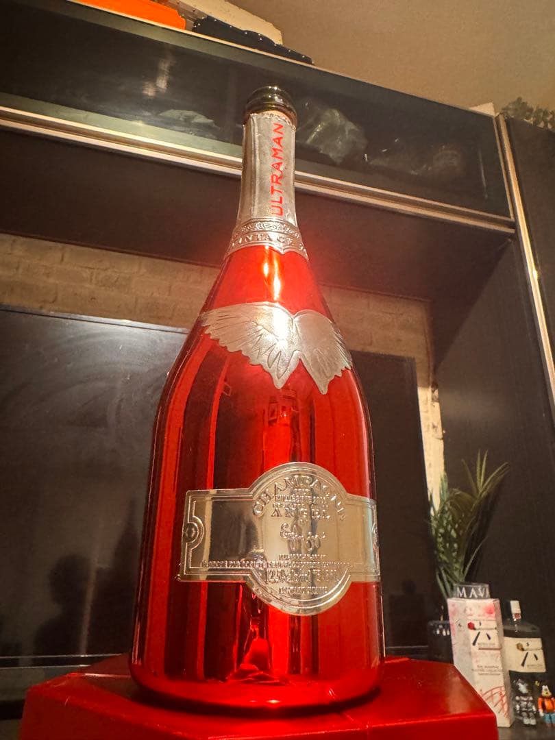 ANGEL champagne vintage 2008 ウルトラマン