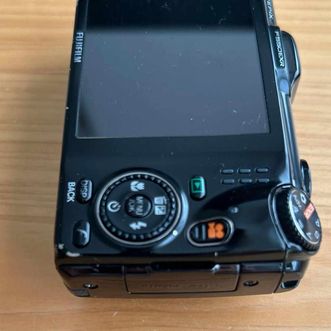 FUJIFILM FINEPIX F550EXR デジタルカメラ