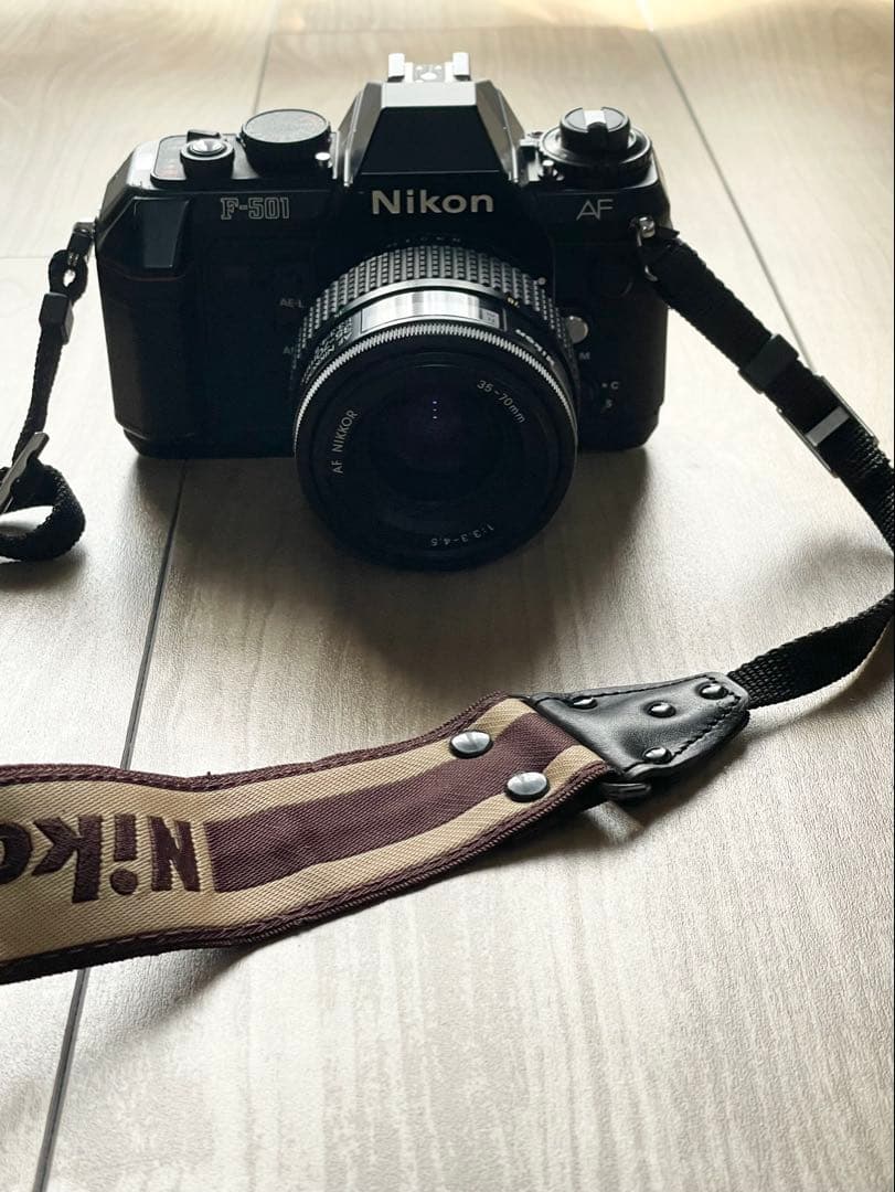 ニコンF501 レンズ30-70ミリF3.3-4.5 純正ベルト付き