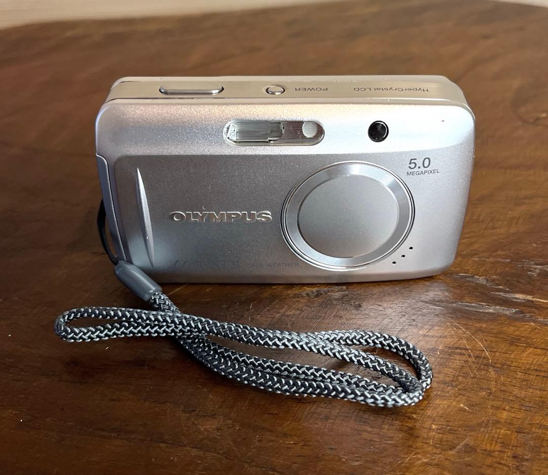 デジタルカメラ　オリンパス　 μ-40 DIGITAL 5.0メガピクセル　新品