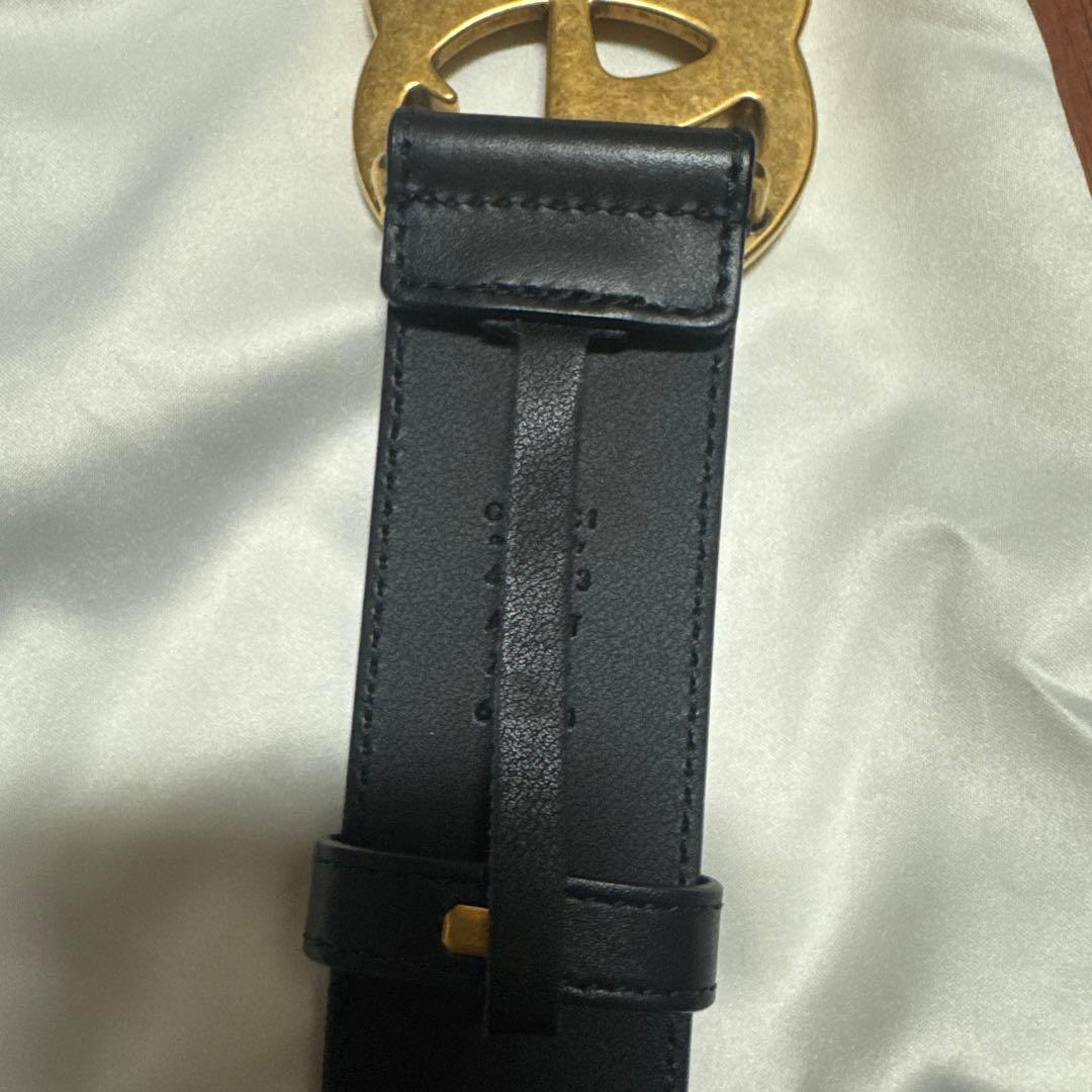 Gucci ブラックレザー GGロゴ ベルト