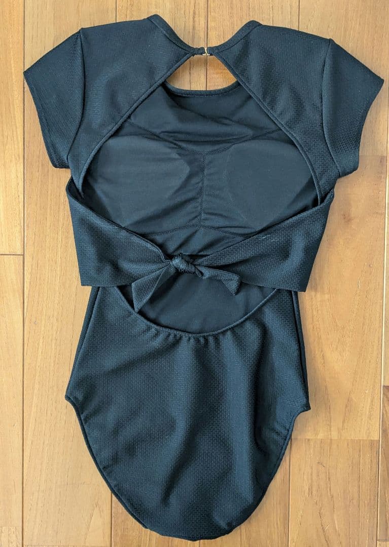 AKTE バックオープン　水着 　ブラック