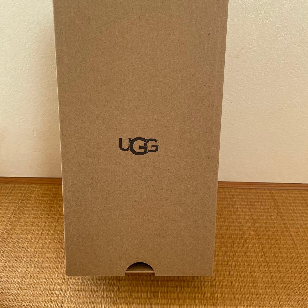 《新品未使用！》UGG ベージュ モカシン