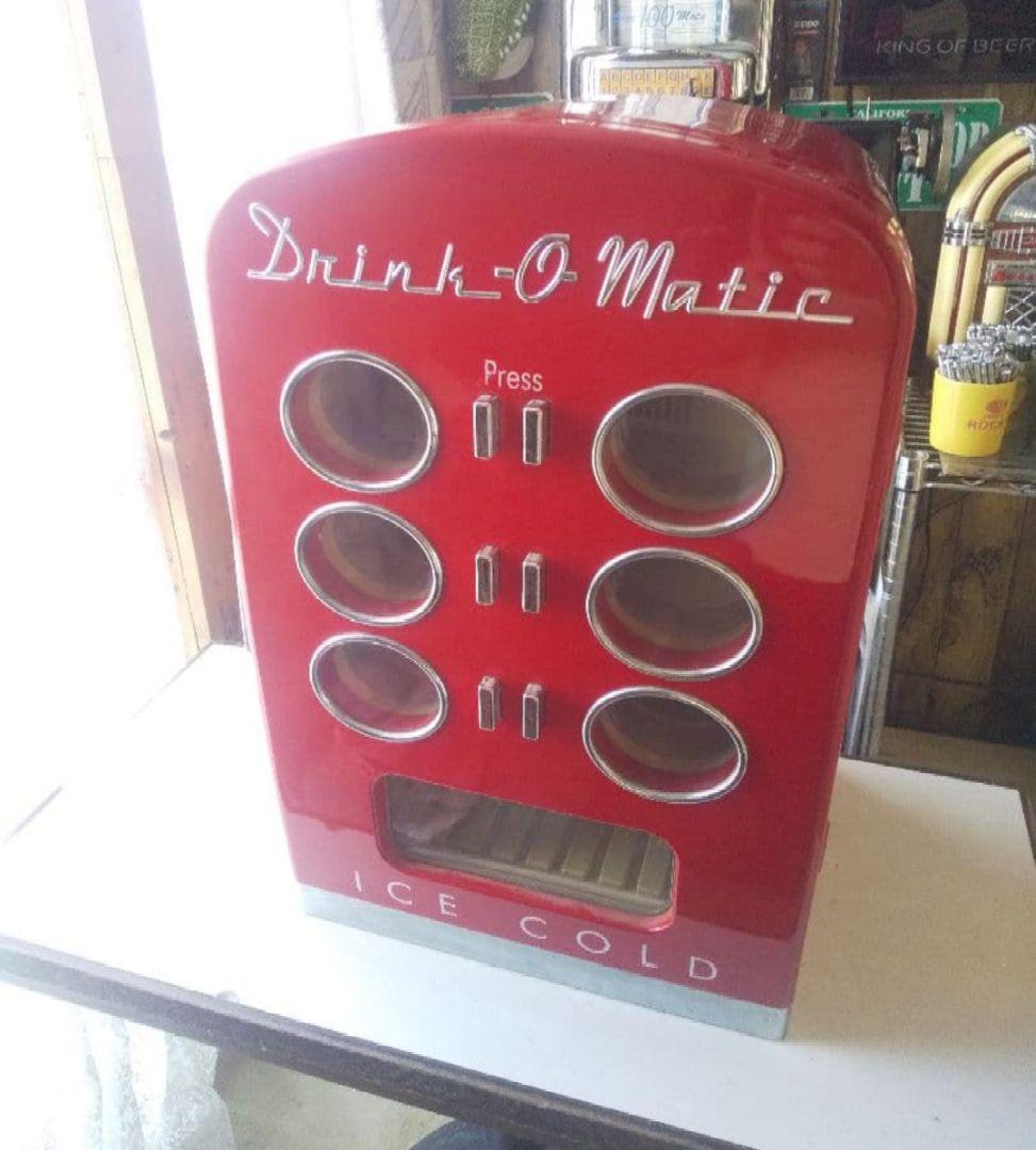 アメリカンスタイル 自販機型冷蔵庫、保冷庫 レトロ、アンティーク風