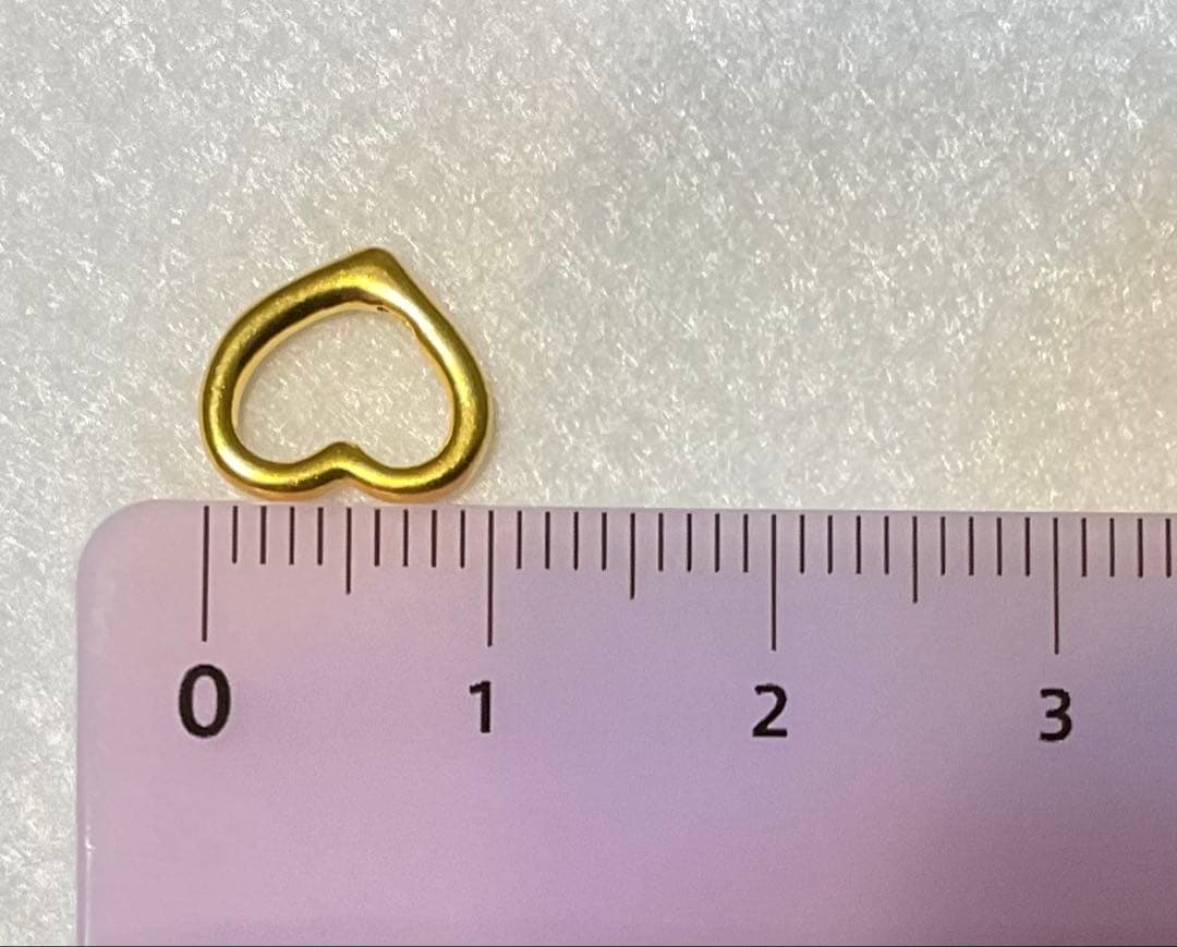 ハートのペンダントトップ　約10mm　マット（?）加工　足金999刻印