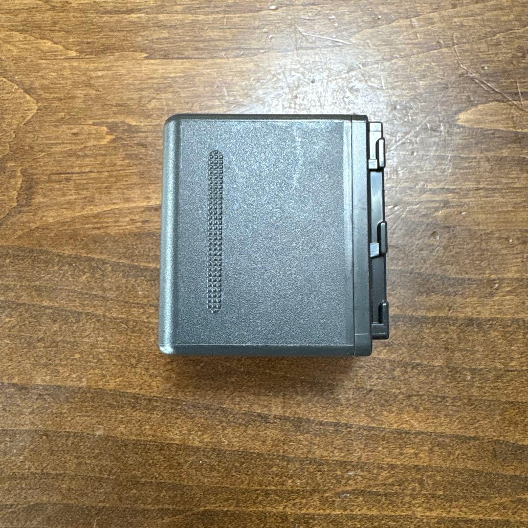 Panasonic HC-V520M ビデオカメラ 本体、追加バッテリーパック付