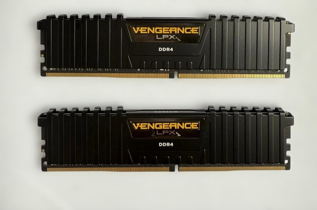 CORSAIR DDR4 メモリー VENGEANCE LPX 32GB