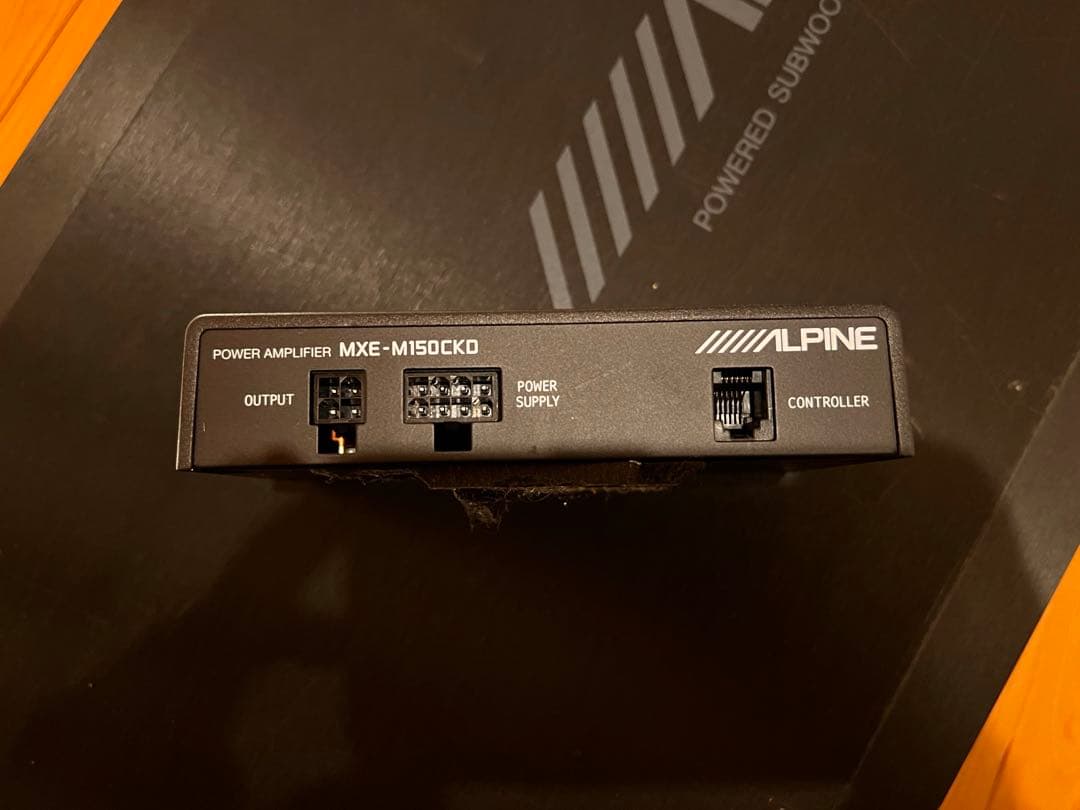 アルパイン　パワードサブウーハー　SWE-2200