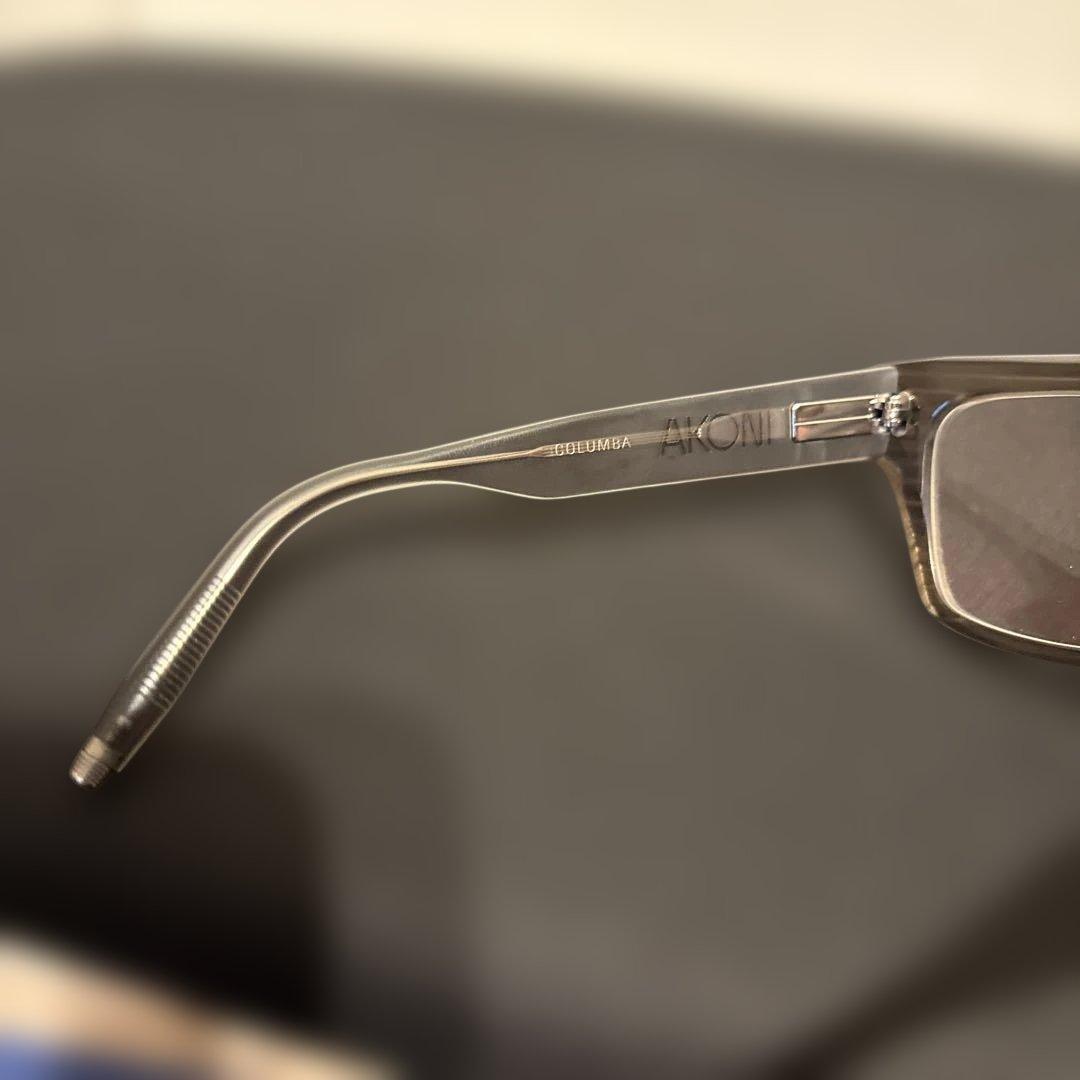 AKONI COLUMBA SCRAPEDモデル　ライトグレー