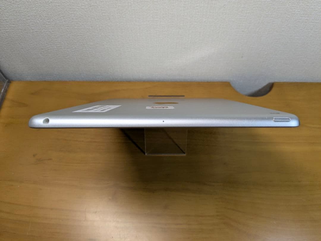 iPad 2018 第6世代 Wi-Fi 128GB シルバー
