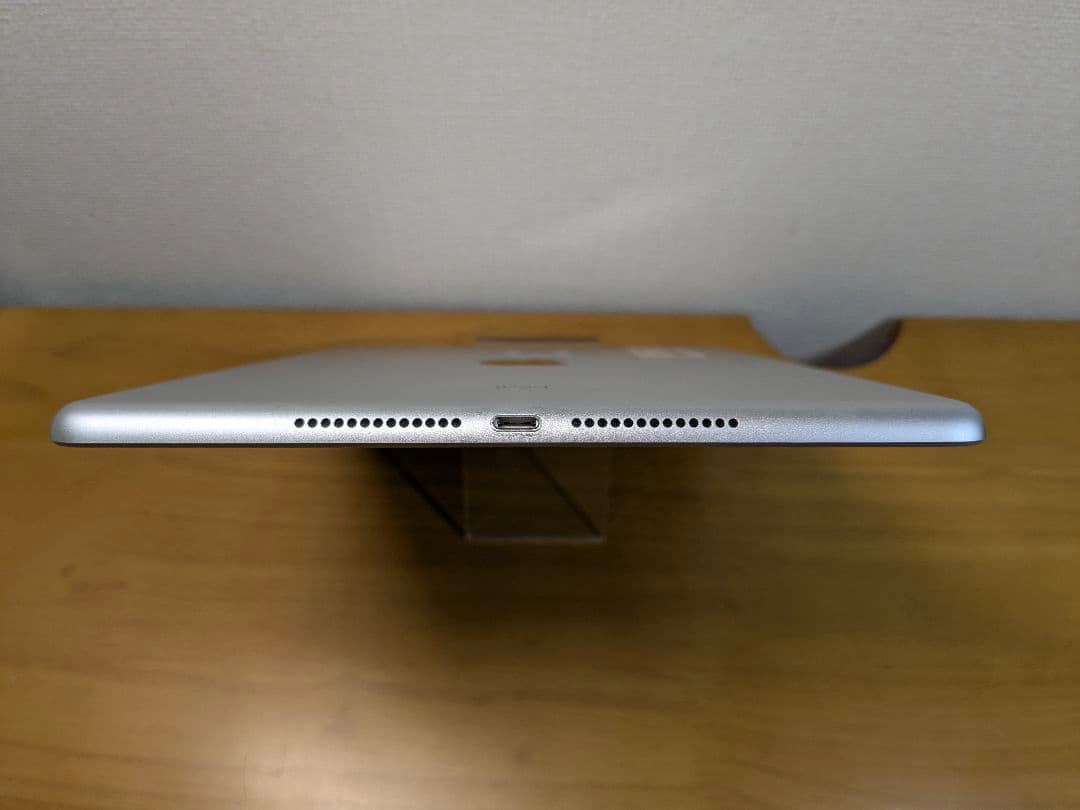 iPad 2018 第6世代 Wi-Fi 128GB シルバー