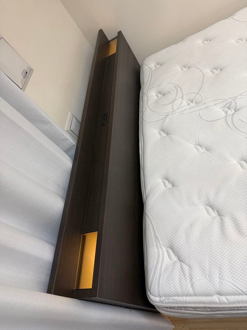 シモンズ　マットレス　ベッドフレーム　セット　クイーン