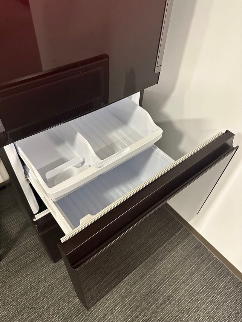 【美品】シャープ 冷蔵庫 SJ-GW35H-R 両開き2022年製