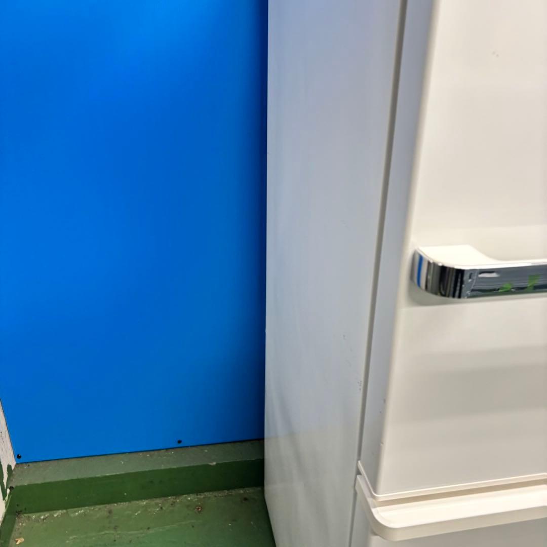 566 おすすめ！　家庭用・一人暮らし　冷蔵庫　大型　200L〜300L 極美品