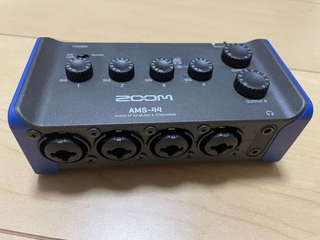 ZOOM AMS-44 オーディオインターフェイス No box