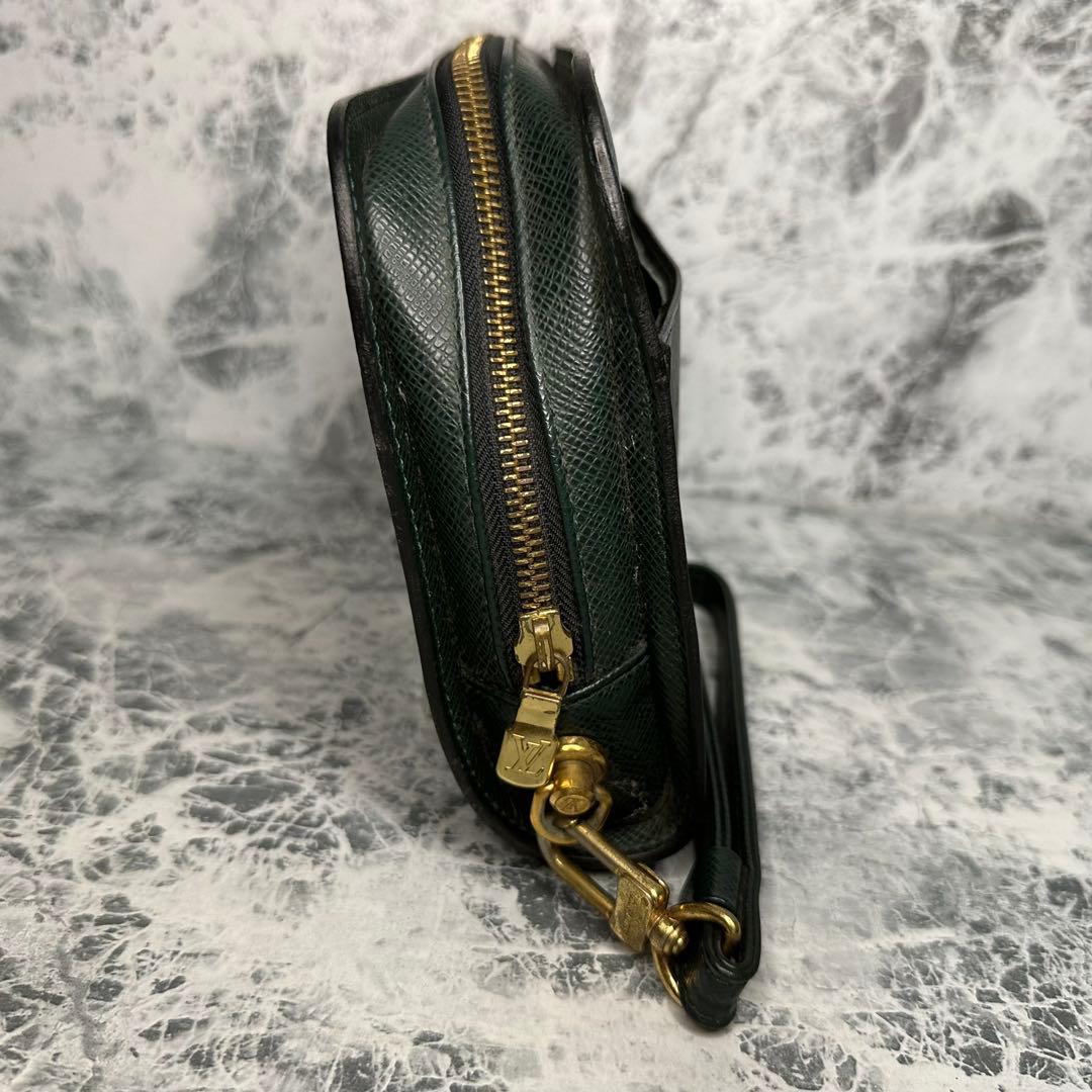 ✨LOUIS VUITTON✨　ルイヴィトン　セカンドバッグ　タイガ　ポーチ