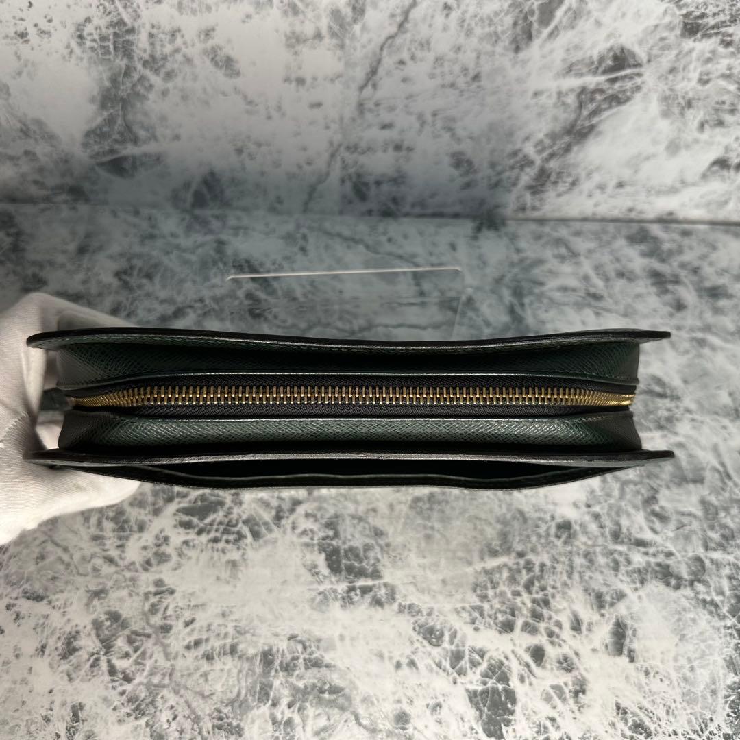 ✨LOUIS VUITTON✨　ルイヴィトン　セカンドバッグ　タイガ　ポーチ