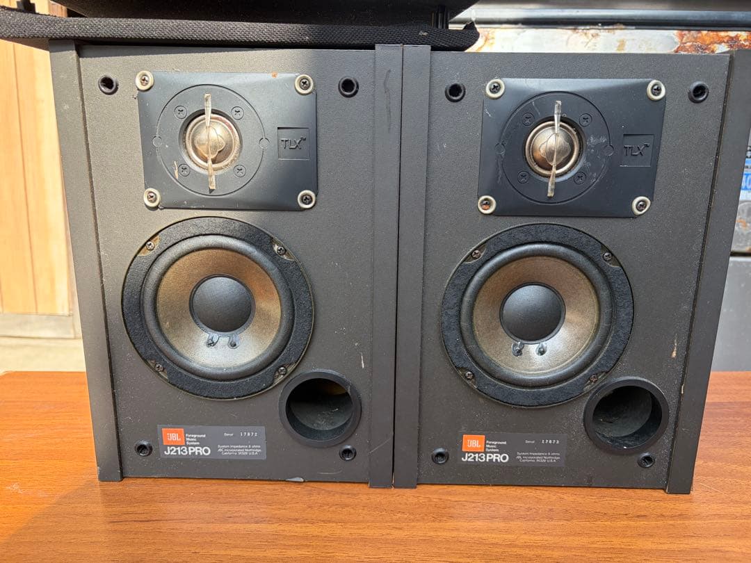 J123PRO ブックシェルフスピーカー