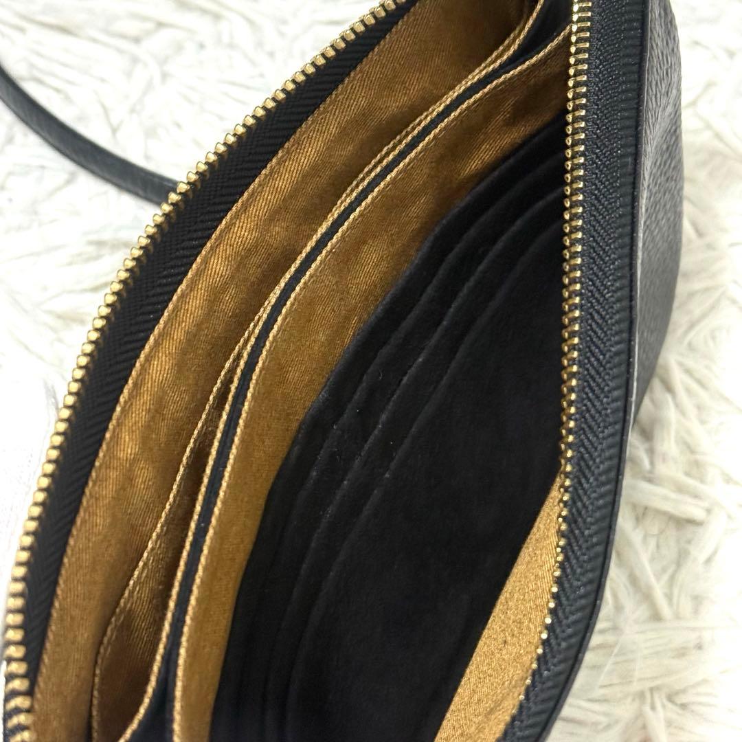 アタオ オフィスブーブー ブラック ショルダー ゴールド金具 ポシェット お財布