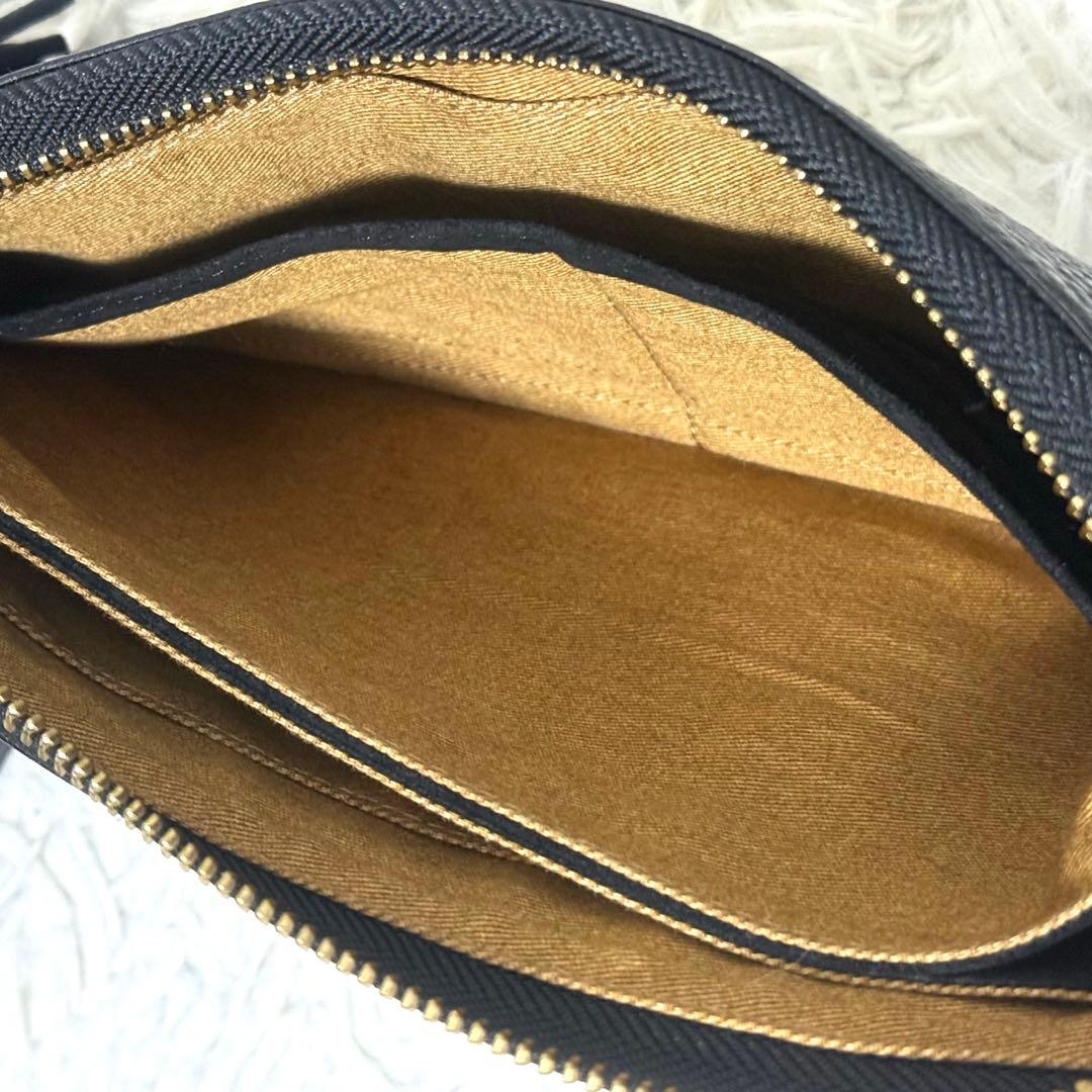 アタオ オフィスブーブー ブラック ショルダー ゴールド金具 ポシェット お財布