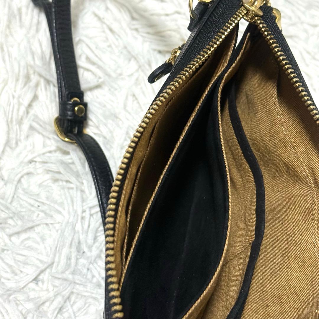 アタオ オフィスブーブー ブラック ショルダー ゴールド金具 ポシェット お財布