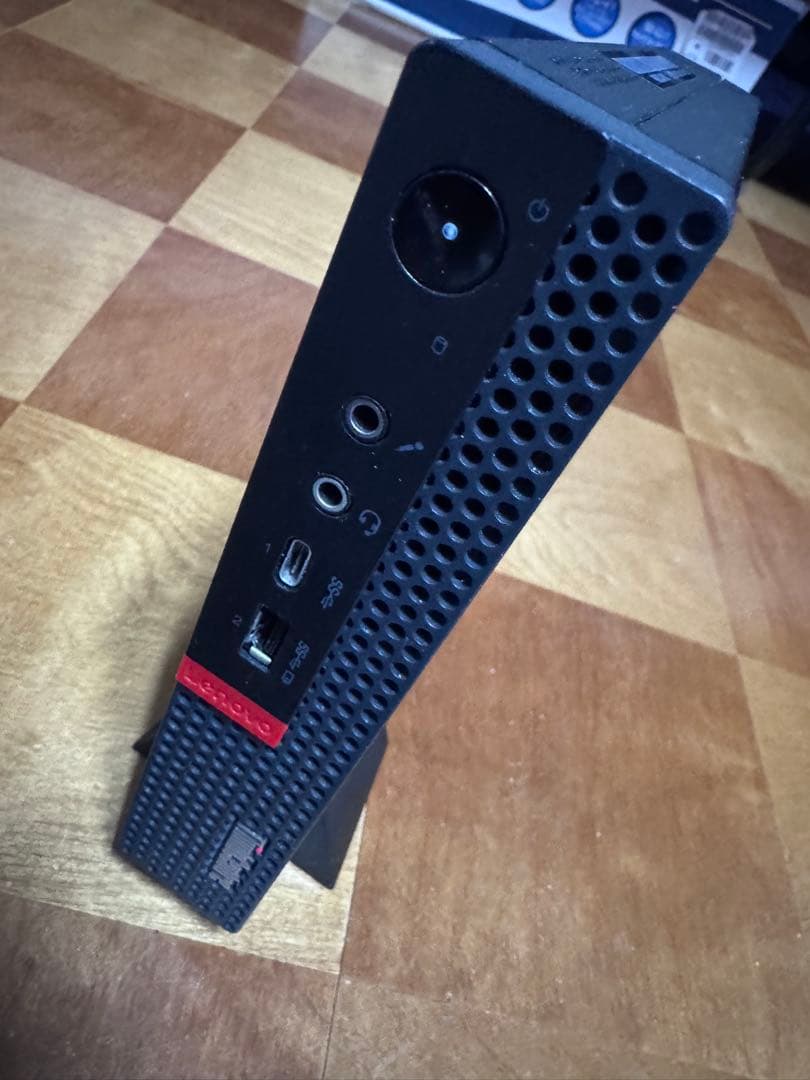 【intel第8世代】Lenovo ThinkCentre M720q 10T8