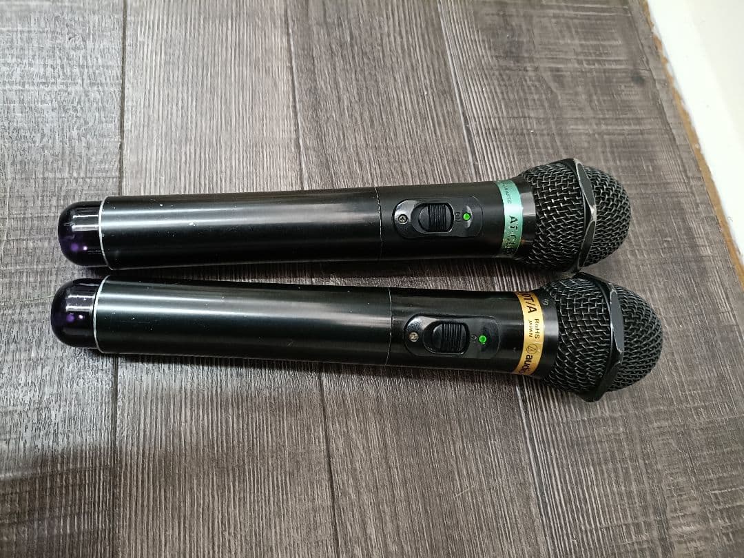 値下げ！オーディオテクニカ ワイヤレスマイク 2本 充電器セット　オマケ受光機