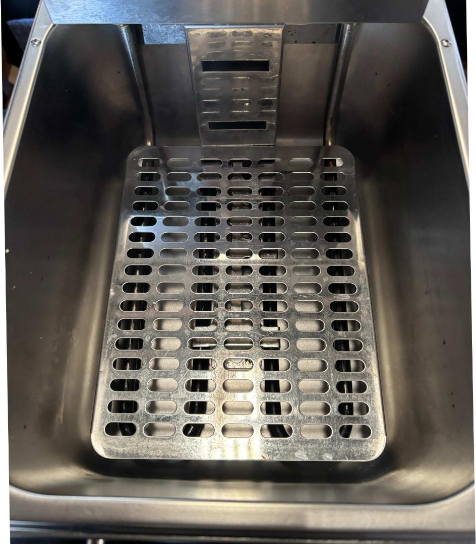 卓上電気フライヤー テンポス 業務用 TBEF-7 Used/美品