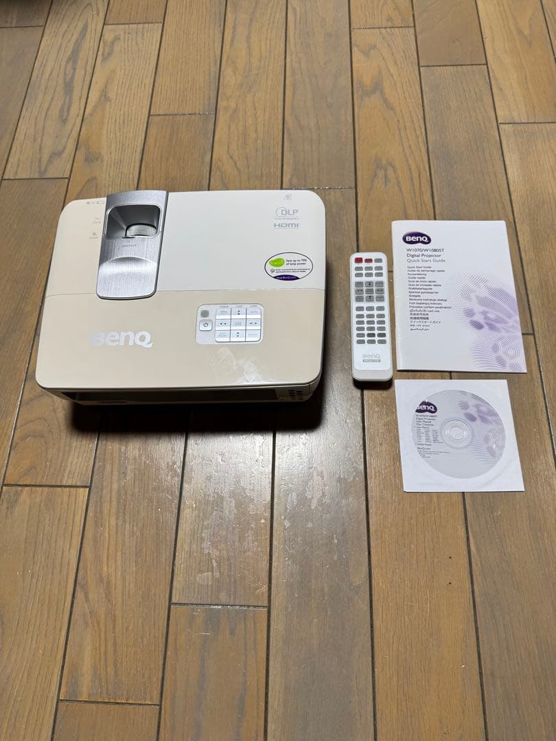 BENQ W1070 DLPプロジェクター