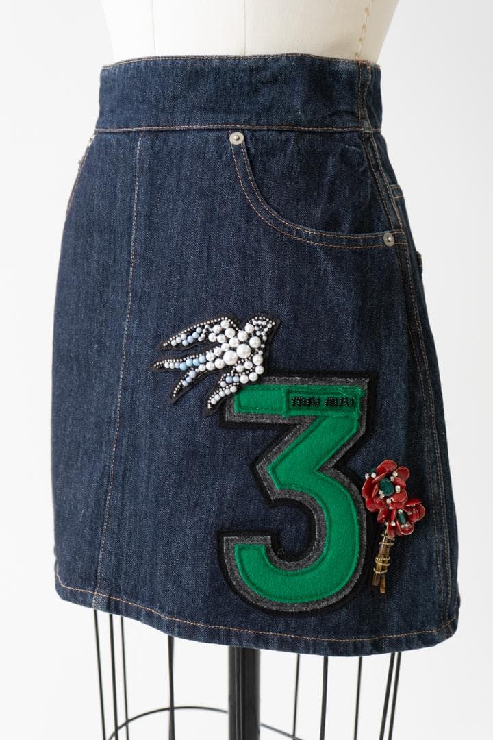 miu miu ミュウミュウ 装飾デニムスカート