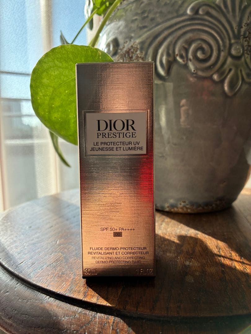ディオール プレステージ ホワイト ル プロテクター UV ルミエールBB 00