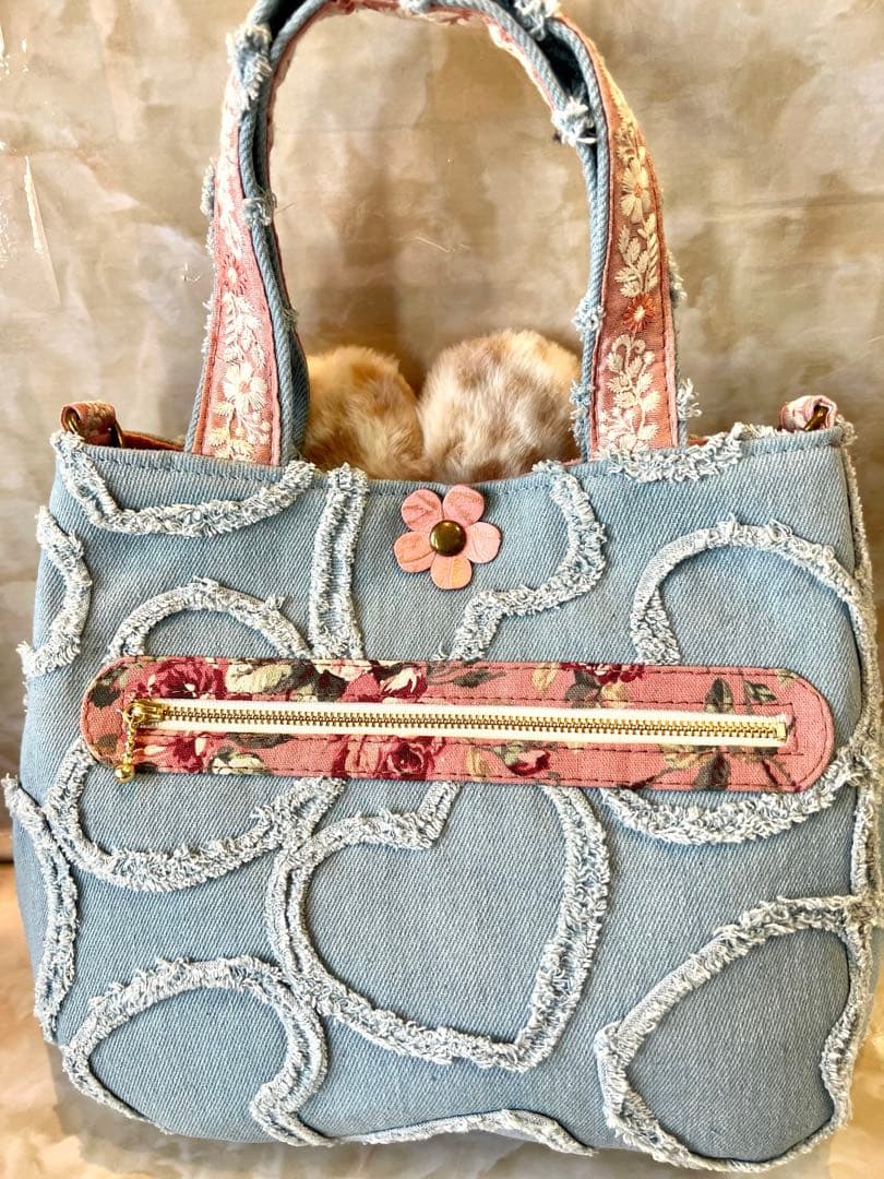 コヤンイサムチョン　ぽってり可愛い　ハートフリンジとフリルのデニムバッグ
