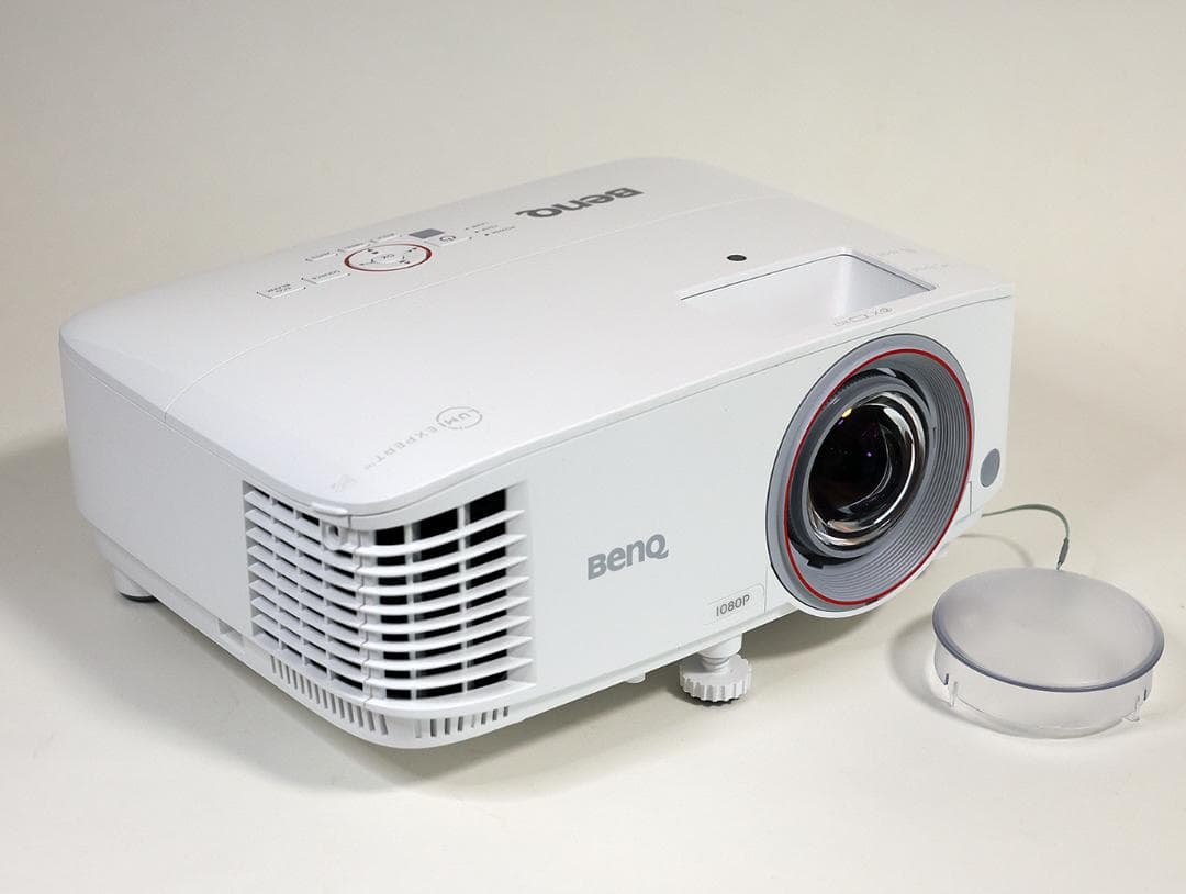 BenQ プロジェクター　TH671ST