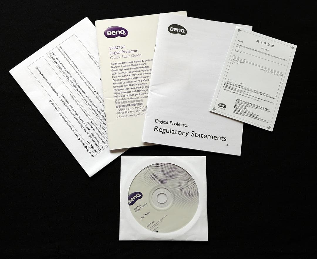 BenQ プロジェクター　TH671ST