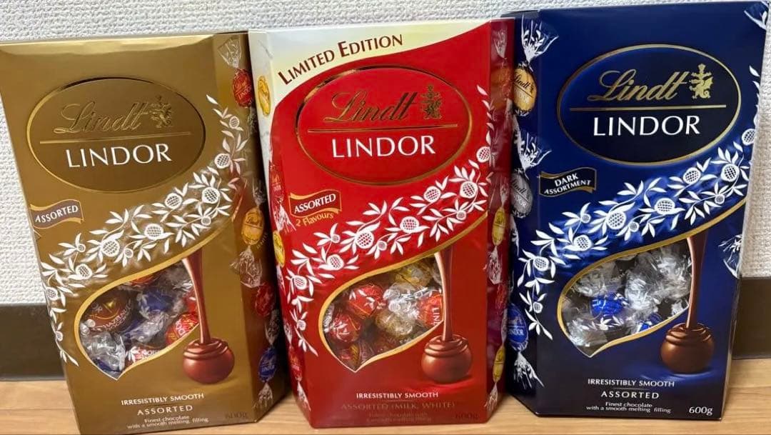 リンツ リンドール ゴールド、ダーク ミルク&ホワイト各600g 約48個チョ