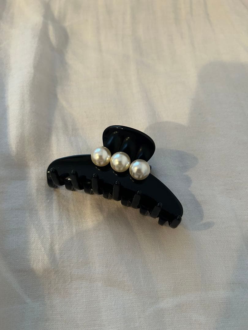 アレクサンドルドゥパリ　M クリップ　パール・ブラック