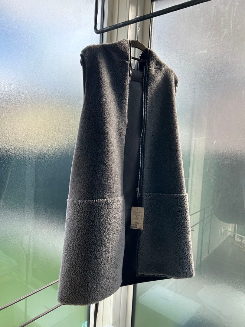 新品タグ付Whim Gazette 【THE PAUSE】ボアフードロングジレ