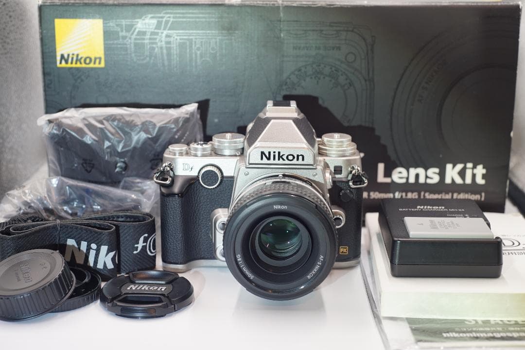 Nikon DF Special Edition シルバー　レンズ付