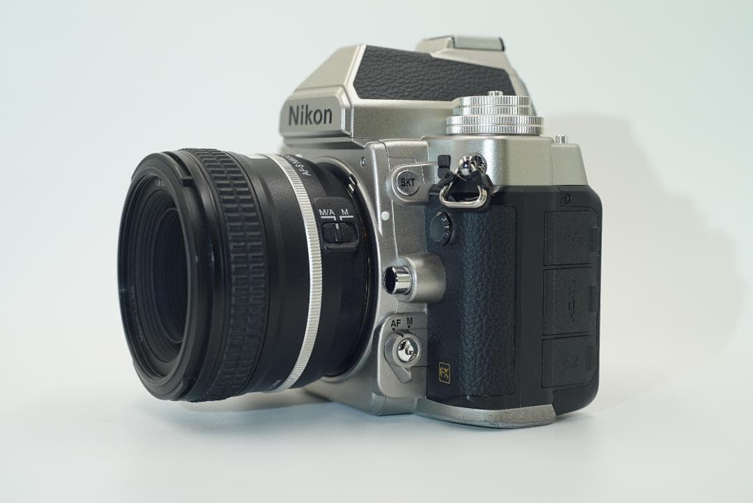 Nikon DF Special Edition シルバー　レンズ付