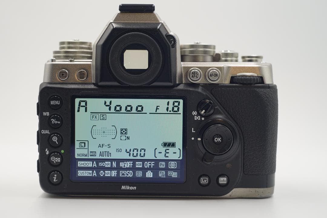 Nikon DF Special Edition シルバー　レンズ付