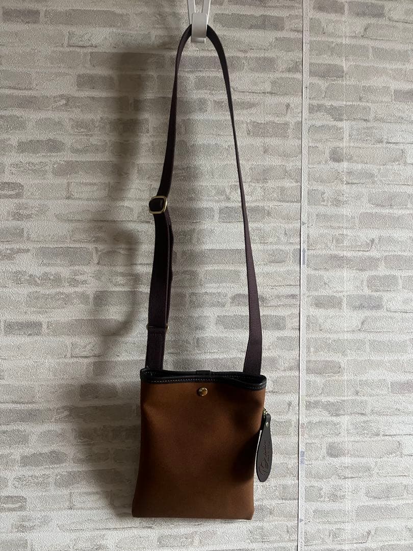 ブレディー　ニトネラ　ミニ　ブラウン　ショルダーバッグ　サコッシュ