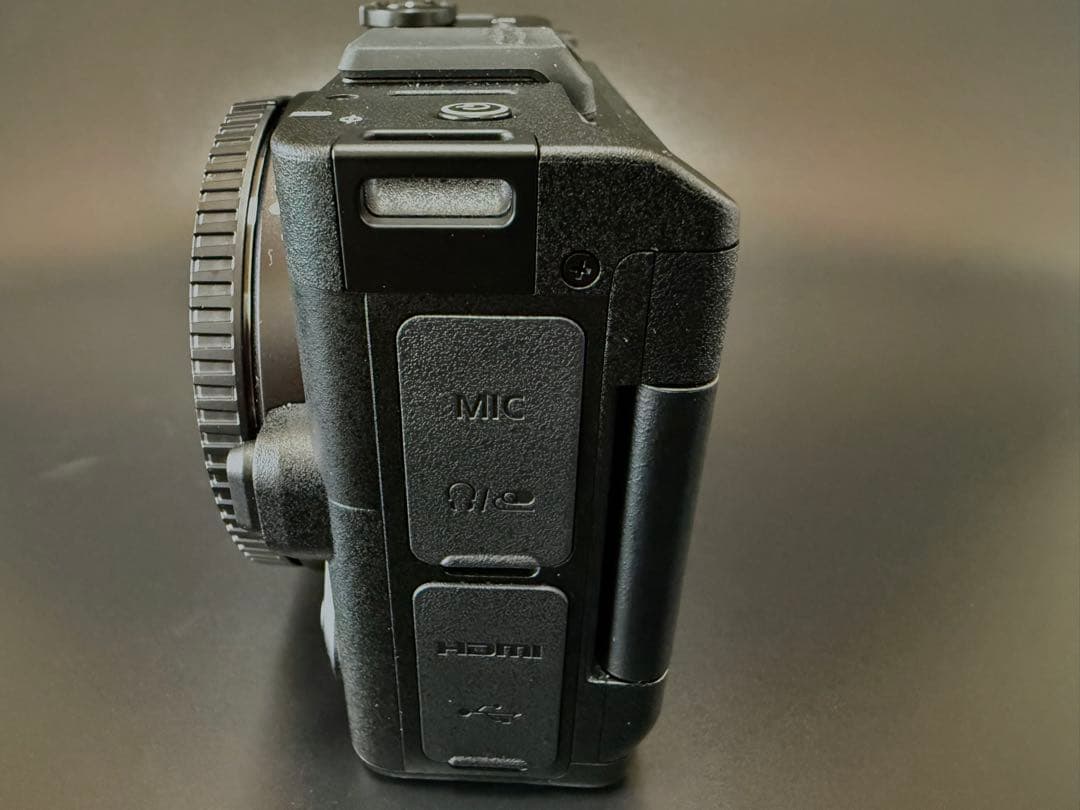 ◇新品同様◇Nikon ZR 本体 おまけ有り