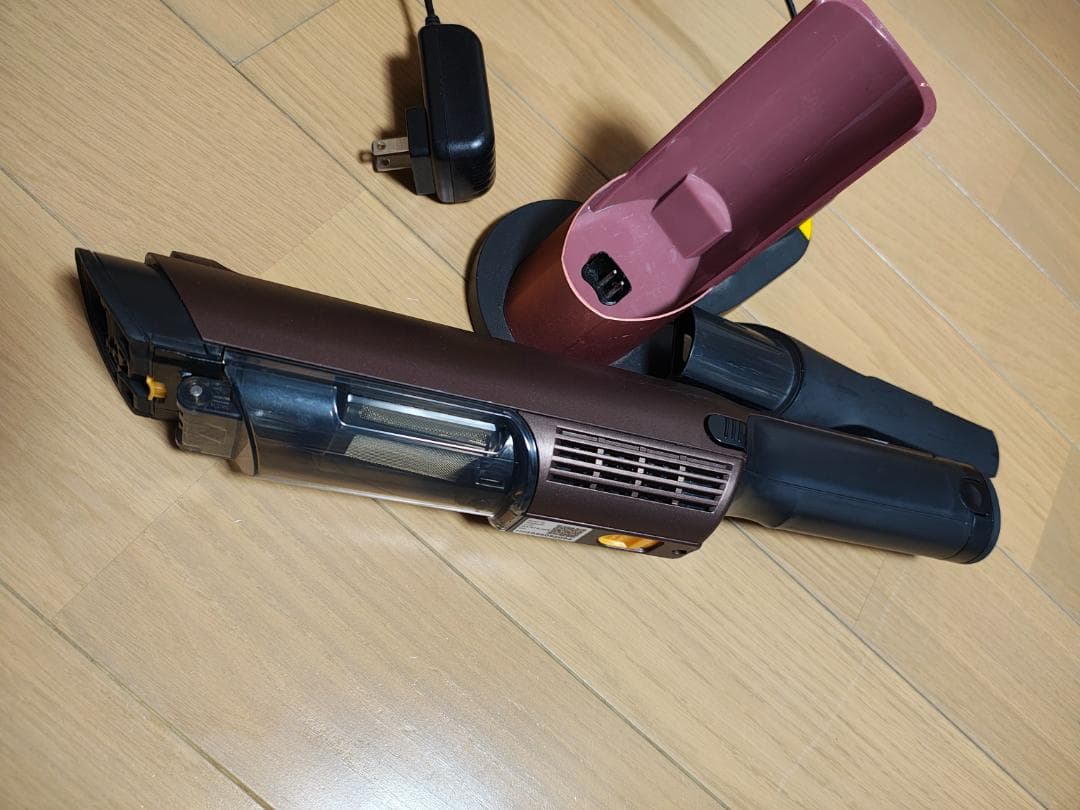 シャーク★ハンディクリーナー★WV415JBR★バッテリー新品と同等★