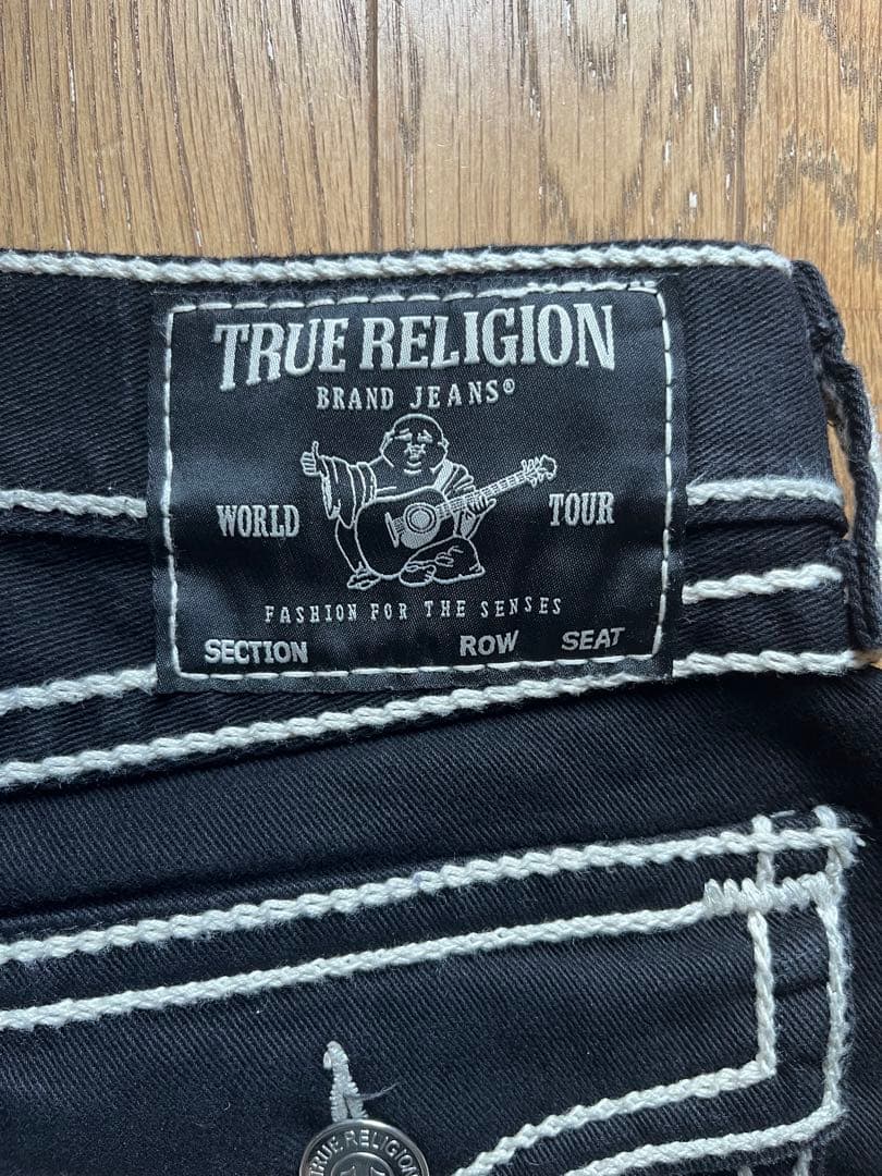 True Religion 黒 ショートパンツ