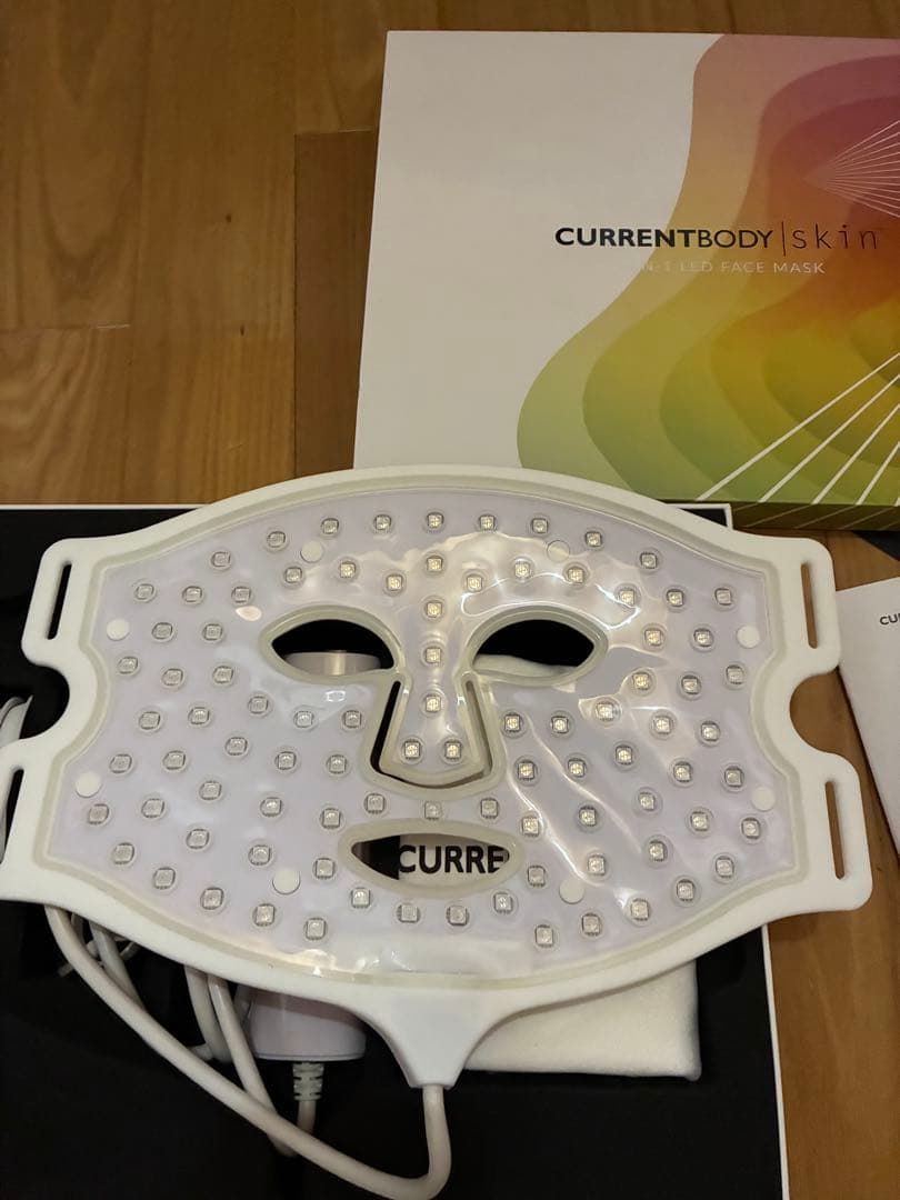 CURRENTBODY SKIN LED 4イン1 マスク