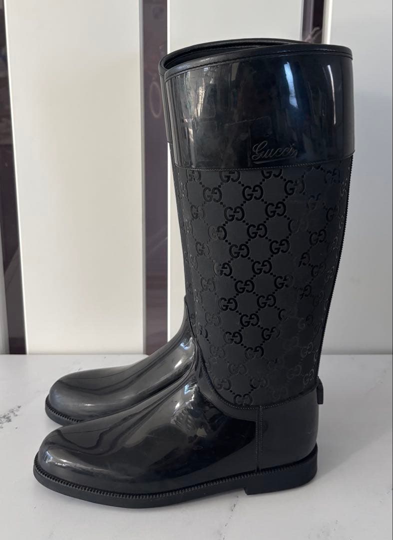 【GUCCI】グッチ ブラックラバーブーツ GGロゴ