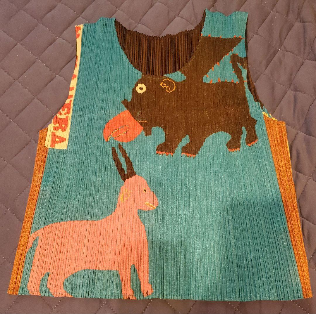 ISSEY MIYAKE　プリーツプリーズ　タンクトップ