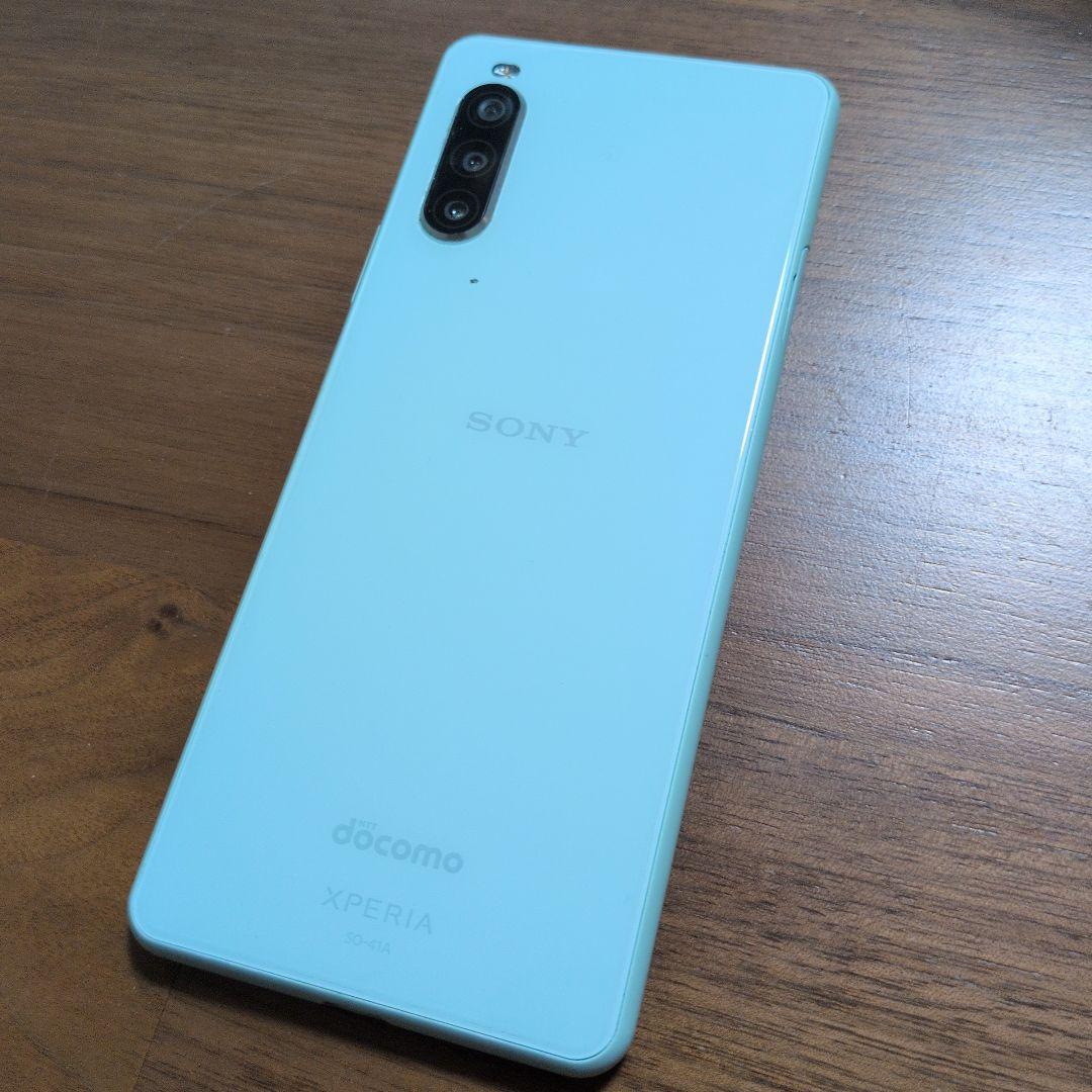 SONY Xperia docomo so-41A 水色 本体